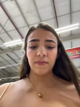 Hall_16 - stripchat