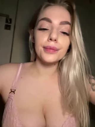 HugeBoobsAlice - stripchat