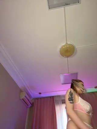 HugeBoobsAlice - stripchat